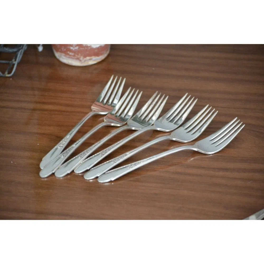 Vintage‎ Six (6) Salad Fork WM Rogers & Son Gardenia Silverplate rose Individual